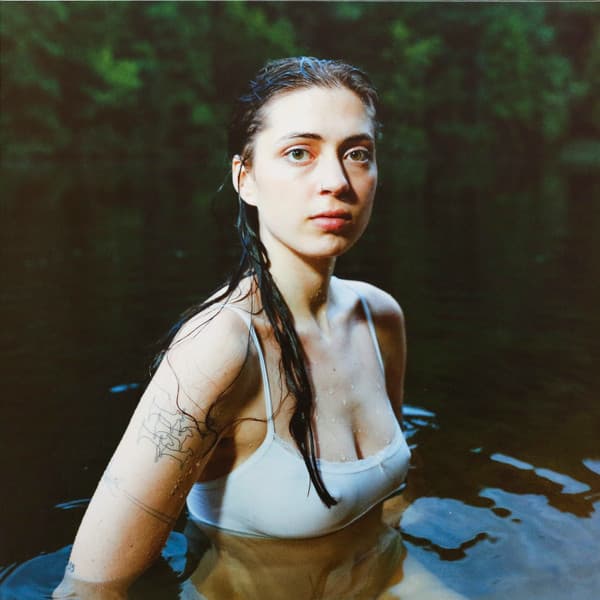 Lizzy McAlpine — Older