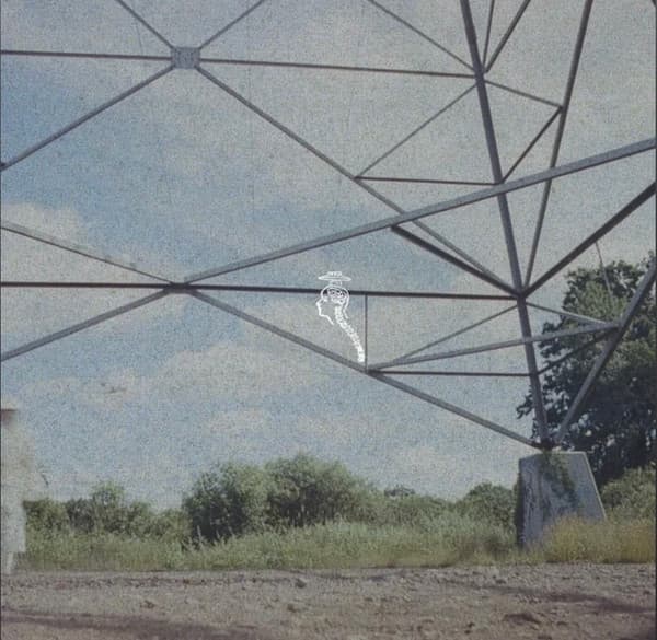 Monde UFO — Flamingo Tower